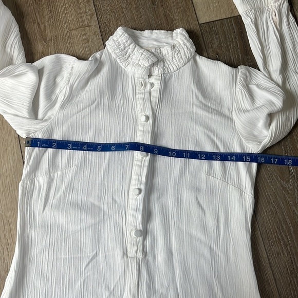 Reformation White Crinkle Blouse Tunic with Cloth Button Details - Picture 10 of 11
